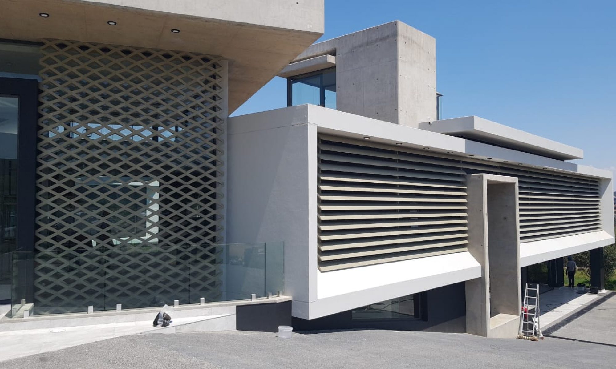 Ikhulu Installations